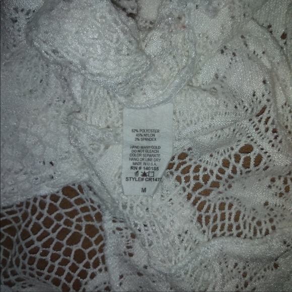 Lovely 153 Women’s Short Sleeve Crochet Shirt NWOT - Picture 4 of 7